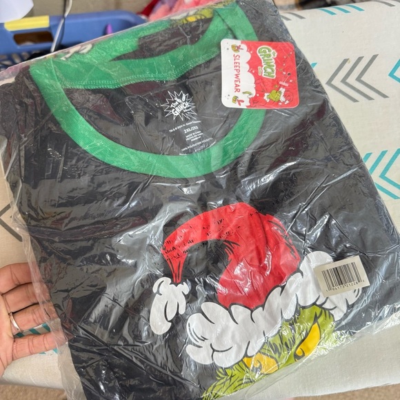 The Grinch Dr. Seuss Merry Grinchmas Matching Pajama Set - Picture 2 of 4